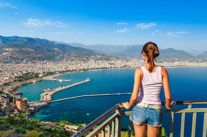 Alanya Cable Car, Boat Trip and Dimcay Tour - Friday Market Free Time in Alanya: Browse Carefully, Use the Clock