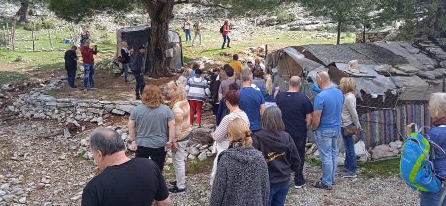 Altınbesik Cave & Ormana Village - Avasun Village: Bay Leaves, Fruit, and a Real Local Walk
