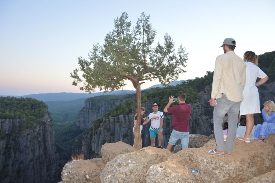 City of Side: Adler Canyon & Selge Guided Tour with Transfer - Getting from Side into the Taurus Mountains