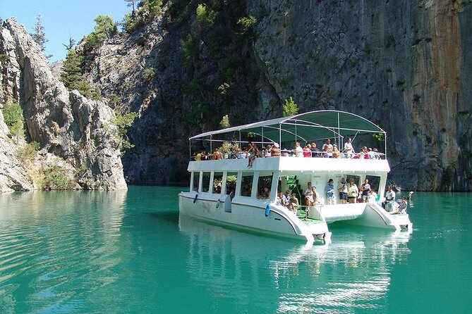 Green Canyon Boat Trip From Side with Unlimited Soft Drinks - The boat, crew, and service: good energy, but watch the details