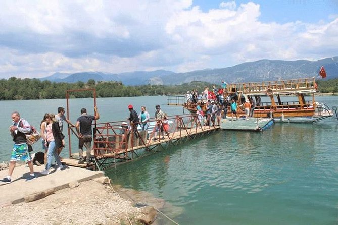 Mix. Tour (Jeep Safari and Boat Tour in Green Lake with Lunch) - Jeep Safari time: off-road fun and the water-fight factor