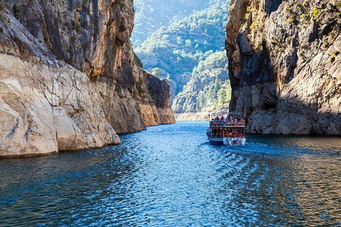 Side-Alanya: 5-Hour BoatTour inGreen Canyon with Lunch SoftDrinks - Key things that make this tour tick