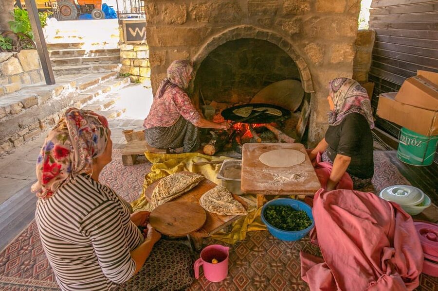 Side: Cabrio Bus and Boat Day Trip at the Green Lake - Mosque visits and cultural stops: how to make them meaningful