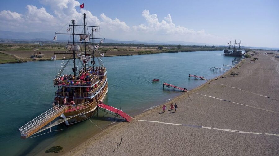 Side: Dolphin Island Boat Trip with Lunch & Unlimited Drinks - Dolphin Island Stop: Why the Boat Ride Can Feel Long