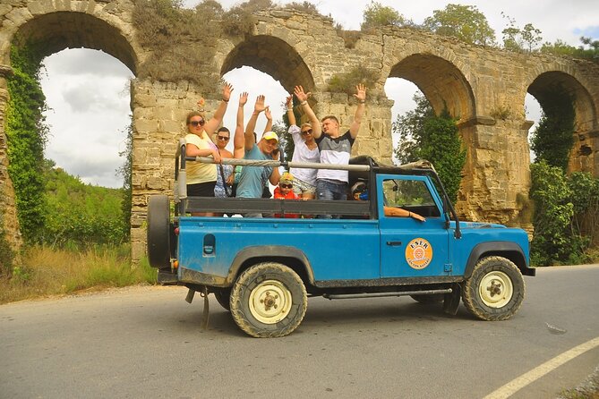 Side : Jeep Safari and Green Canyon See with Lunch - Manavgat Waterfall photo stop: plan for extra admission